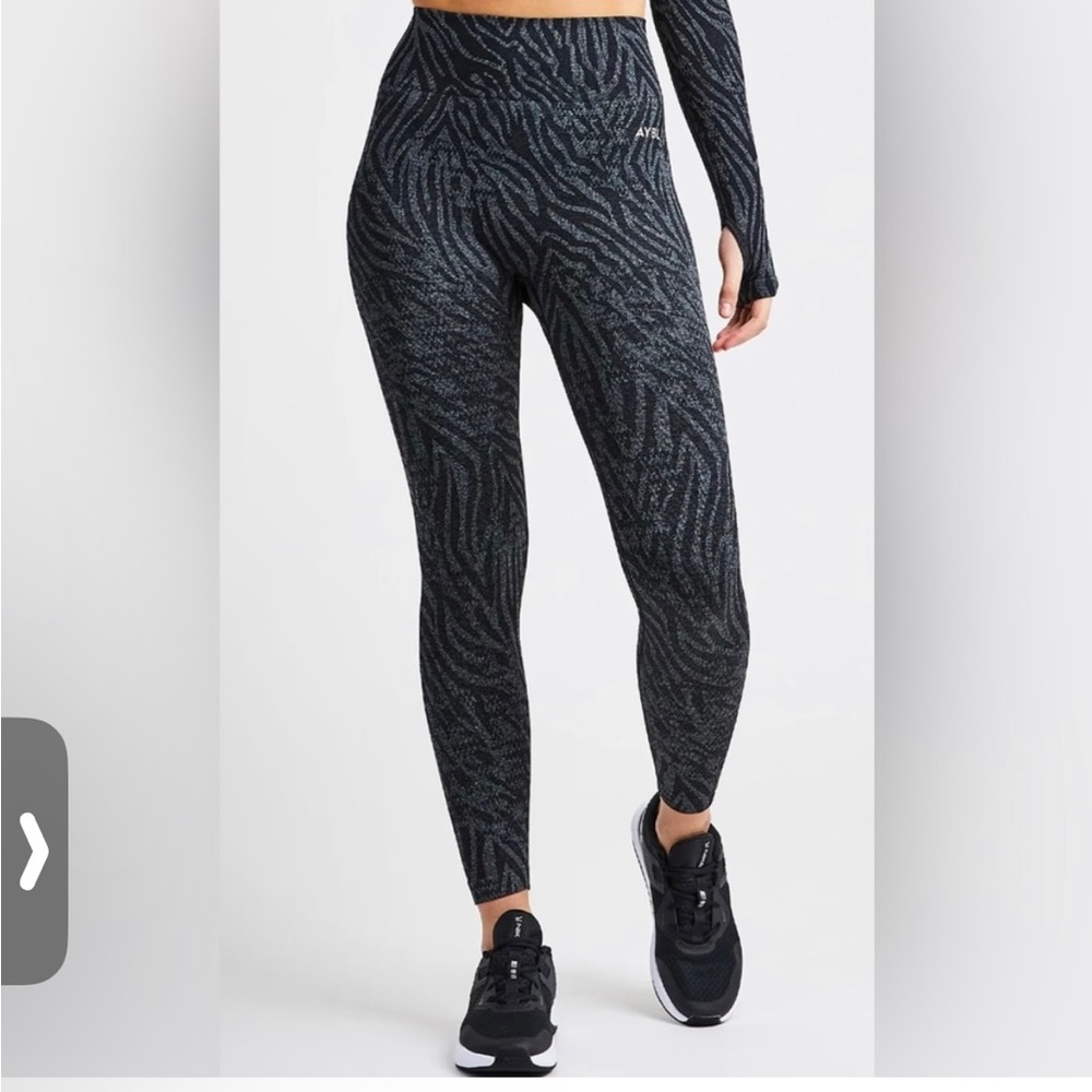 ABYL Evolve Animal seamless leggings.